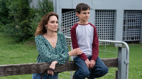One Dozen Roses (2021) - Episode 3 poster and promotional image