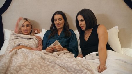 Divorce Party Crashers (2023) - Episode 6 poster and promotional image