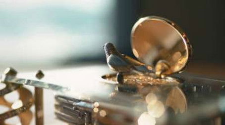 Basmati Microwave Rice, Automaton Singing Bird Boxes, British Life Guards Uniforms (2019) - Episode 18 poster and promotional image