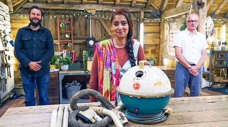 Vintage Vacuum Cleaner (2022) - Episode 7 poster and promotional image
