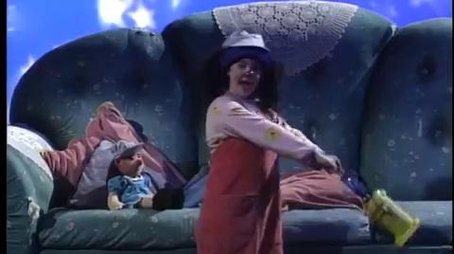 All Aboard For Bed (1993) - Episode 3 poster and promotional image