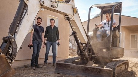 Rebel Wilson's Surprise Outdoor Oasis (2020) - Episode 5 poster and promotional image