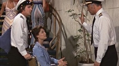 Message for Maureen/The Acapulco Connection/Gotcha (1977) - Episode 4 poster and promotional image