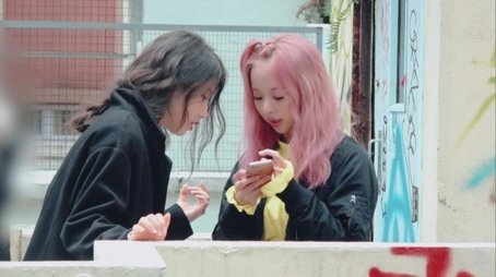 Episode 92 - LOOΠΔ 1/3 (Love & Live) (2017) - Episode 14 poster and promotional image