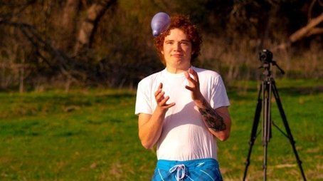 Balloon Fight (2012) - Episode 7 poster and promotional image
