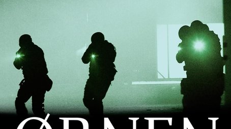 Season 2 (2005) - Season 2 poster and promotional image