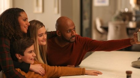 christmas wishlist (2018) - Episode 10 poster and promotional image