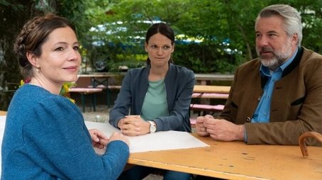 Eine geniale Idee (2024) - Episode 21 poster and promotional image