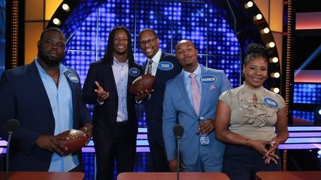 Emmitt Smith vs. Todd Gurley II and Craig Robinson vs. Casey Wilson (2018) - Episode 8 poster and promotional image