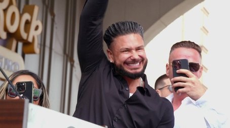 Jersey Shore Day (2024) - Episode 4 poster and promotional image