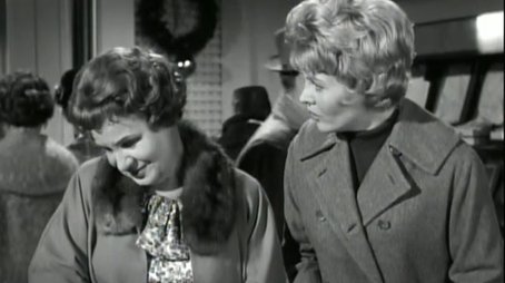 Hazel's Christmas Shopping (1961) - Episode 12 poster and promotional image