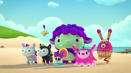 Fuzzly Beach Day (2020) - Episode 21 poster and promotional image
