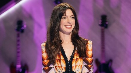 Anne Hathaway, Louisa Jacobson, Chris Janson (2022) - Episode 118 poster and promotional image
