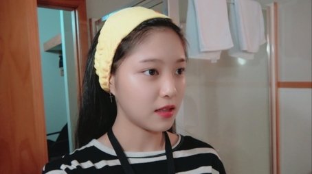 Episode 84 - LOOΠΔ 1/3 (Love & Live) (2017) - Episode 6 poster and promotional image