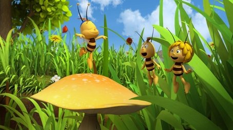 The Runaway Bee (2014) - Episode 22 poster and promotional image