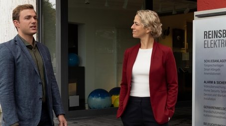 Tod eines Heimkehrers (2022) - Episode 6 poster and promotional image