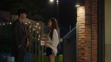 Mi a baja Kim titkárnőnek? Évad 1