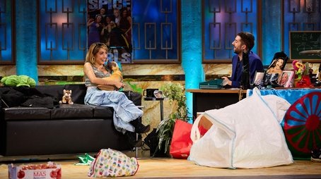 María Becerra and Ana Moura (2024) - Episode 41 poster and promotional image