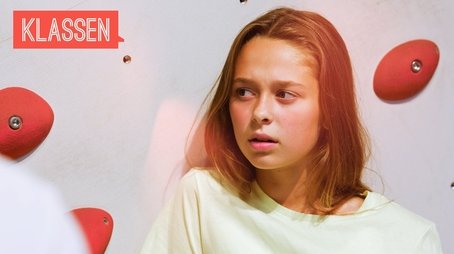 Is Mia changing school? (2021) - Episode 29 poster and promotional image