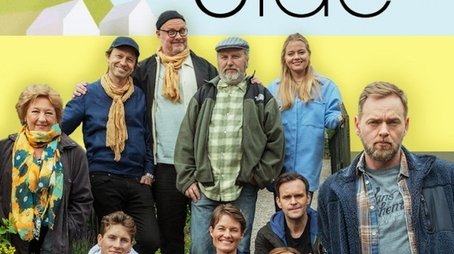 Side by Side (2013) poster