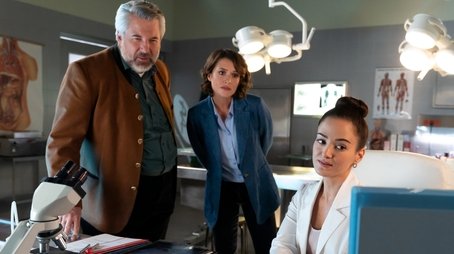 Ein falscher Riecher (2023) - Episode 6 poster and promotional image