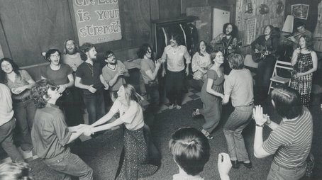 As Filhas da Seita: Uma História de Abusos11