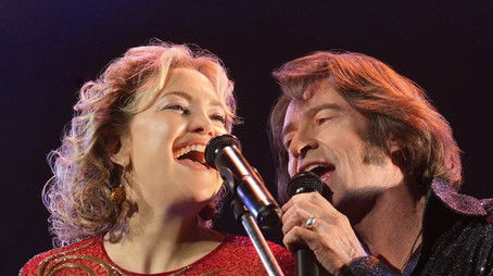 Song Sung Blue (2025) poster