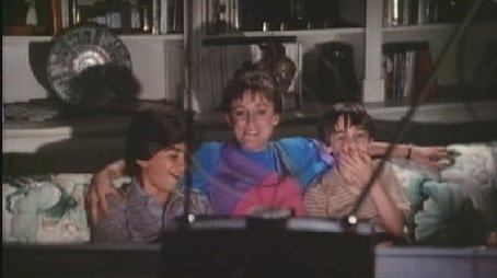 To Touch the Moon (1984) - Episode 3 poster and promotional image