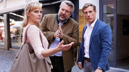 Zu Tode gekuschelt (2019) - Episode 1 poster and promotional image