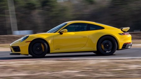 Porsche 911 Carrera GTS (2022) - Episode 25 poster and promotional image