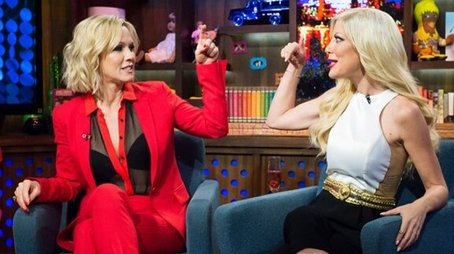 Jennie Garth & Tori Spelling (2014) - Episode 107 poster and promotional image