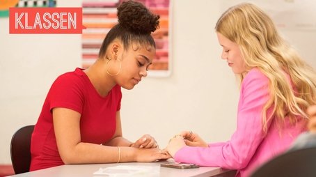 Clara's nail salon (2023) - Episode 38 poster and promotional image