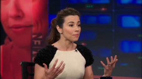 Linda Cardellini (2013) - Episode 117 poster and promotional image