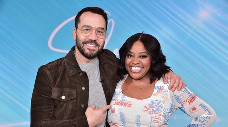 Jeremy Piven (2023) - Episode 113 poster and promotional image
