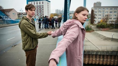 Heilig sollt ihr sein! (2020) - Episode 3 poster and promotional image