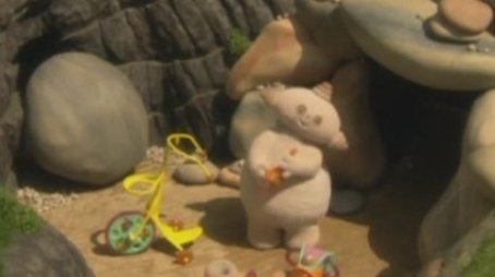 Igglepiggle's Blanket in Makka Pakka's Ditch (2007) - Episode 8 poster and promotional image