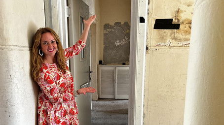 £10,000 Flat... What a Deal! (2025) - Episode 7 poster and promotional image