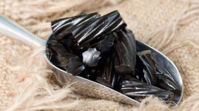 Pencils, Liquorice, Lace (2017) - Episode 19 poster and promotional image