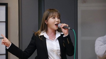 Radio-Yoo Star// Indoor Concert (1) (2020) - Episode 32 poster and promotional image