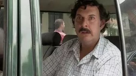 Escobar does not let his head have a price (2012) - Episode 59 poster and promotional image