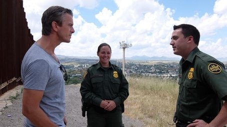 Amerika ungeschminkt: Gespräche ein Jahr nach der Wahl von Donald Trump (2017) - Episode 6 poster and promotional image