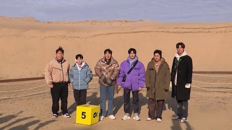 Minimalism Trip (1) (2023) - Episode 165 poster and promotional image