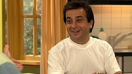 Een auto voor Ilhan (2002) - Episode 1 poster and promotional image