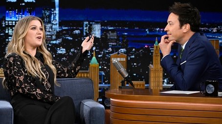 Kelly Clarkson, Henrik Lundqvist (2023) - Episode 10 poster and promotional image