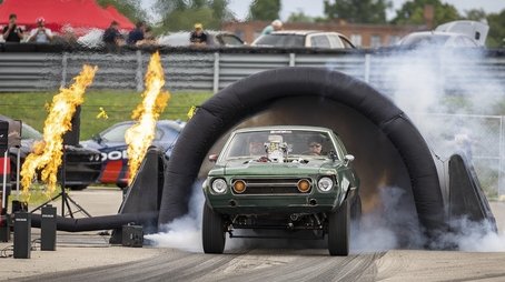 Hemi Gremmie Surprise at Roadkill Nights! (2022) - Episode 11 poster and promotional image