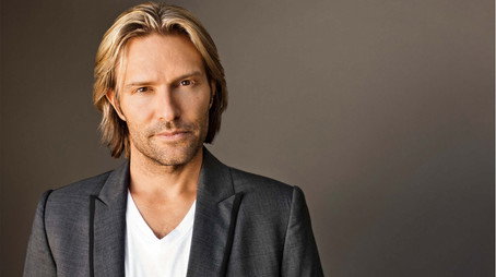 Eric Whitacre and the Royal Philharmonic Orchestra (2015) - Episode 32 poster and promotional image