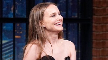 Natalie Portman, Noah Kahan, Maika Monroe (2024) - Episode 120 poster and promotional image
