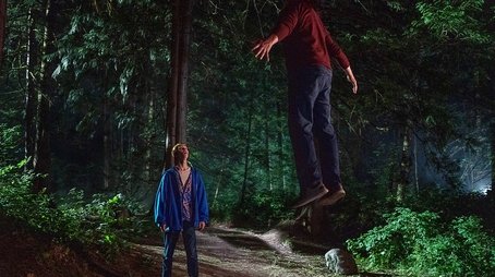 Meet the Belaskos / Cheat Code (2023) - Episode 4 poster and promotional image