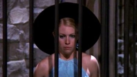 Sabrina, a Aprendiz de Feiticeira77