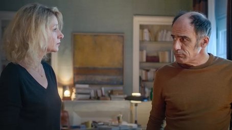 Léonora and Damien - Thursday November 26, 2015, 5 p.m. (2021) - Episode 9 poster and promotional image